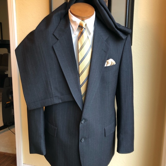 Hart Schaffner & Marx Famous Barr 2 Piece Dark Gray Pinstripe Wool Suit Size 43L - Picture 2 of 16